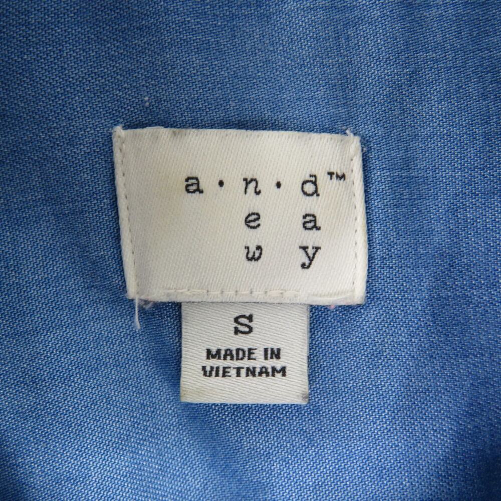 A New Day Chambray Button Down Blouse Small Retro Casual Short Sleeve Jean Shirt - Picture 4 of 6